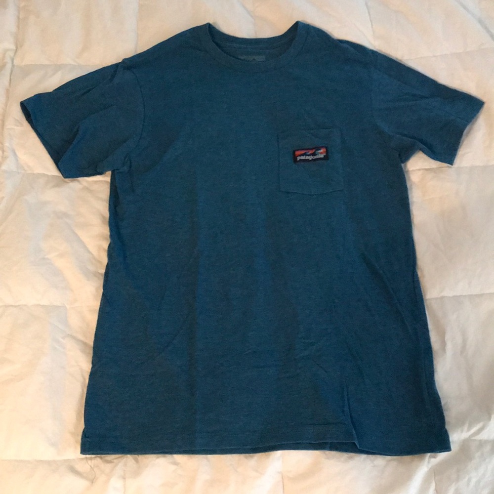 Patagonia men’s size medium t shirt